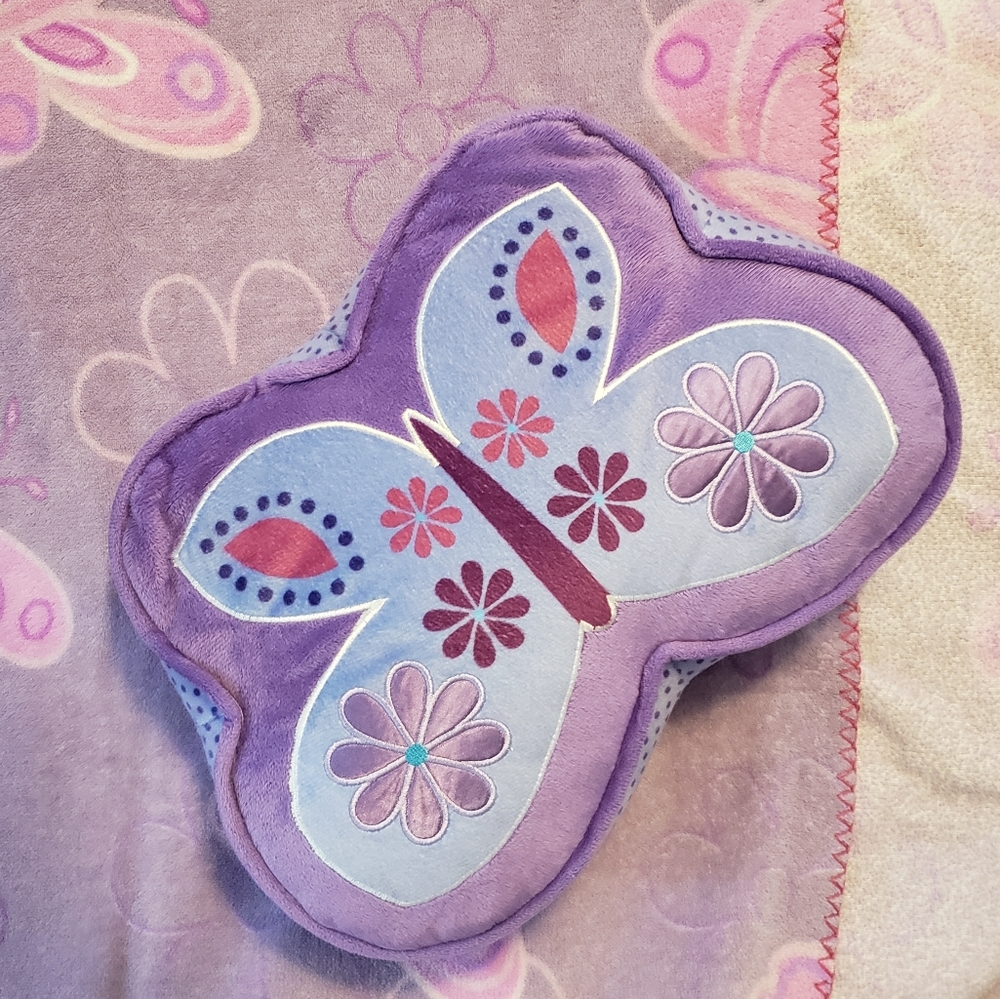 Plush pillow and throw